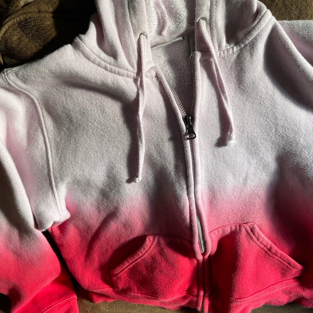 Vintage 90's Energie zip up
Tye Dye Hooded zip
Sweatshirt medium vgc